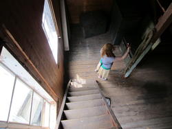 Et skråblikk inn i en gammel fabrikk