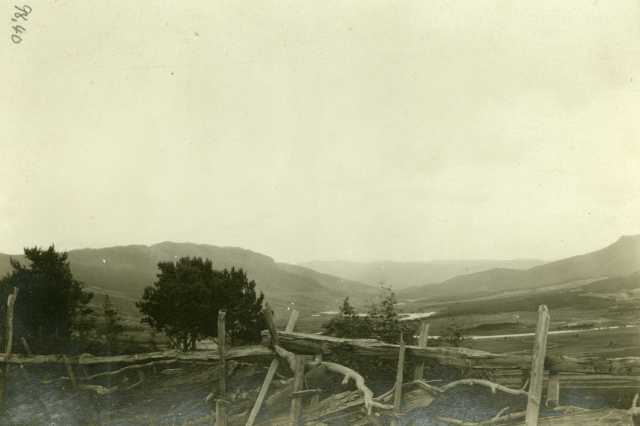 Utsikt over Lesjadalen, Lesja, Oppland. Fotografert 1911.