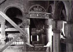 Detalj av skipet med prekestolens øvre del, Urnes stavkirke,