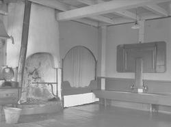Interiør, Bjerke, Oppdal, Sør-Trøndelag. Fra album. Fotograf