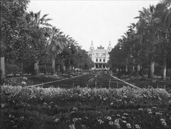Spillebanken i Montecarlo med par. Hoved indgang