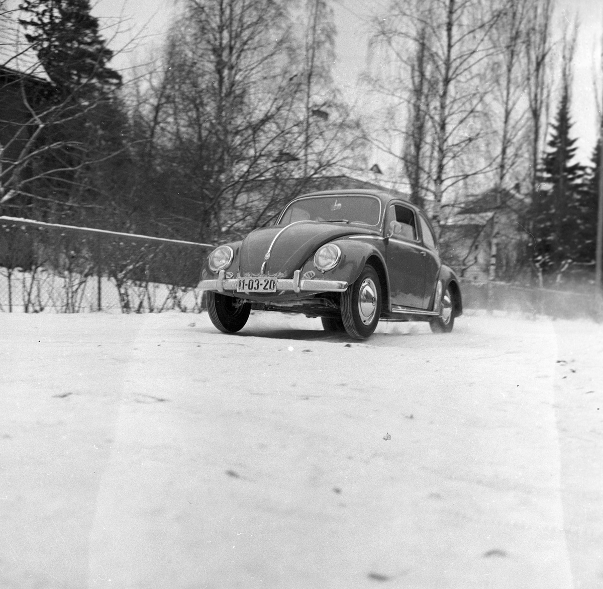 Testing av Volkswagen regnr.11-03-20.
Fotografert 1958.