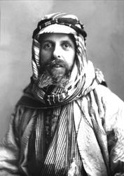 Avfotografering. Fredrik Bührings kopi,1917. Mann i drakt fr