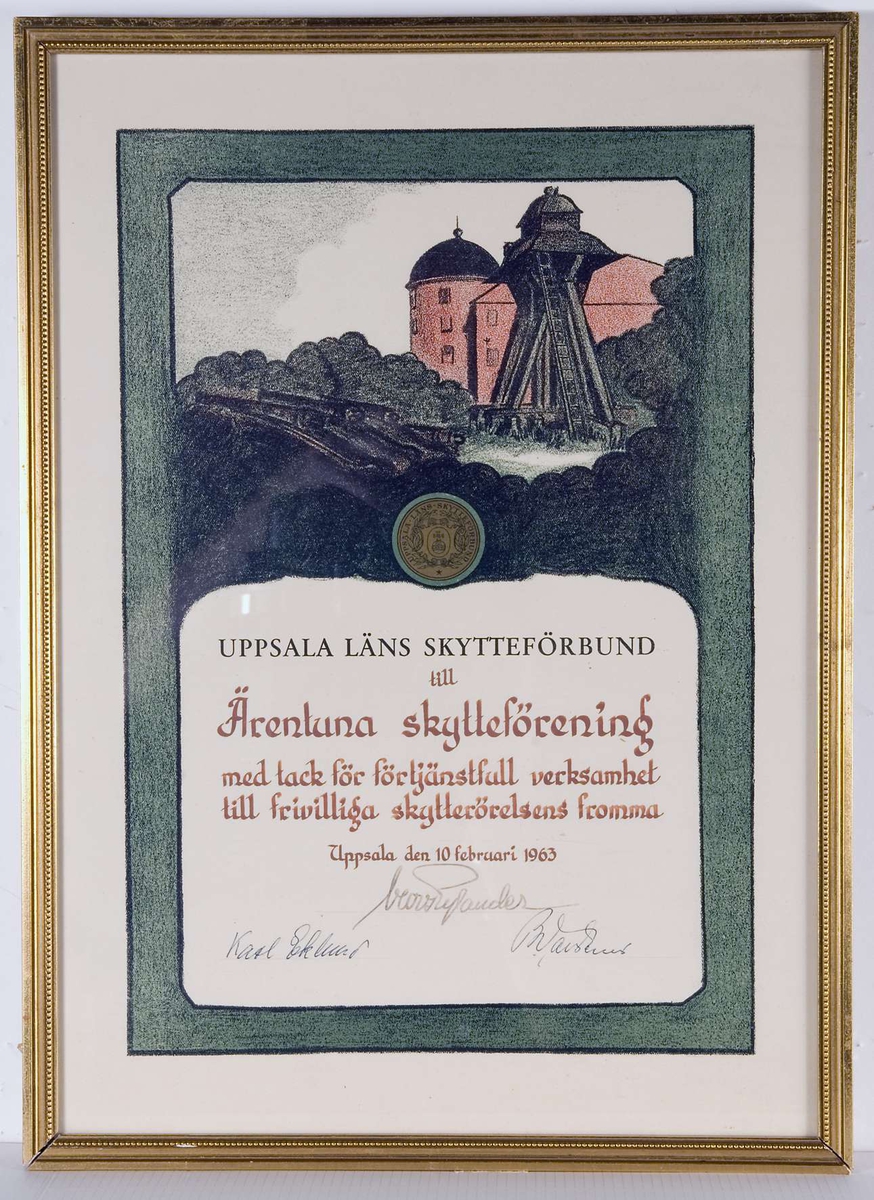 Texten ramas in av ett grafiskt tryck med motiv av Uppsala slott och Gunillaklockan i färgerna svart, grönt och rött.