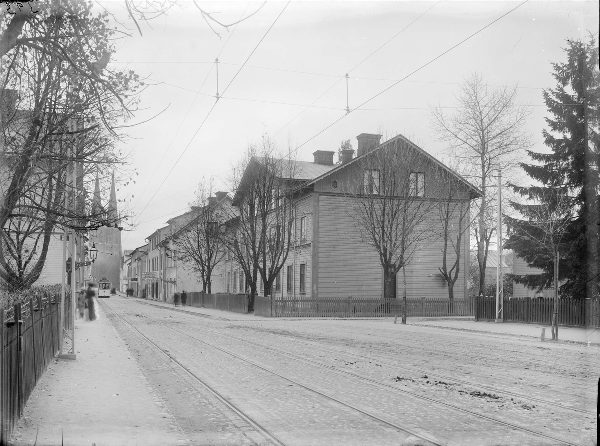 Sysslomansgatan mot sydöst vid korsningen av Fredsgatan, Luthagen, Uppsala 1908
