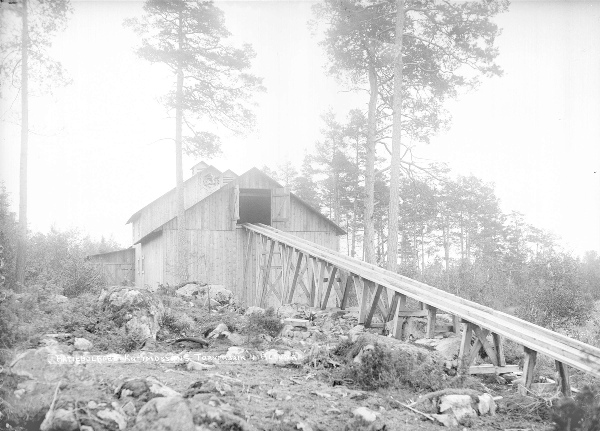 Torvfabriken i Kattmossen, Altuna socken, Uppland 1920