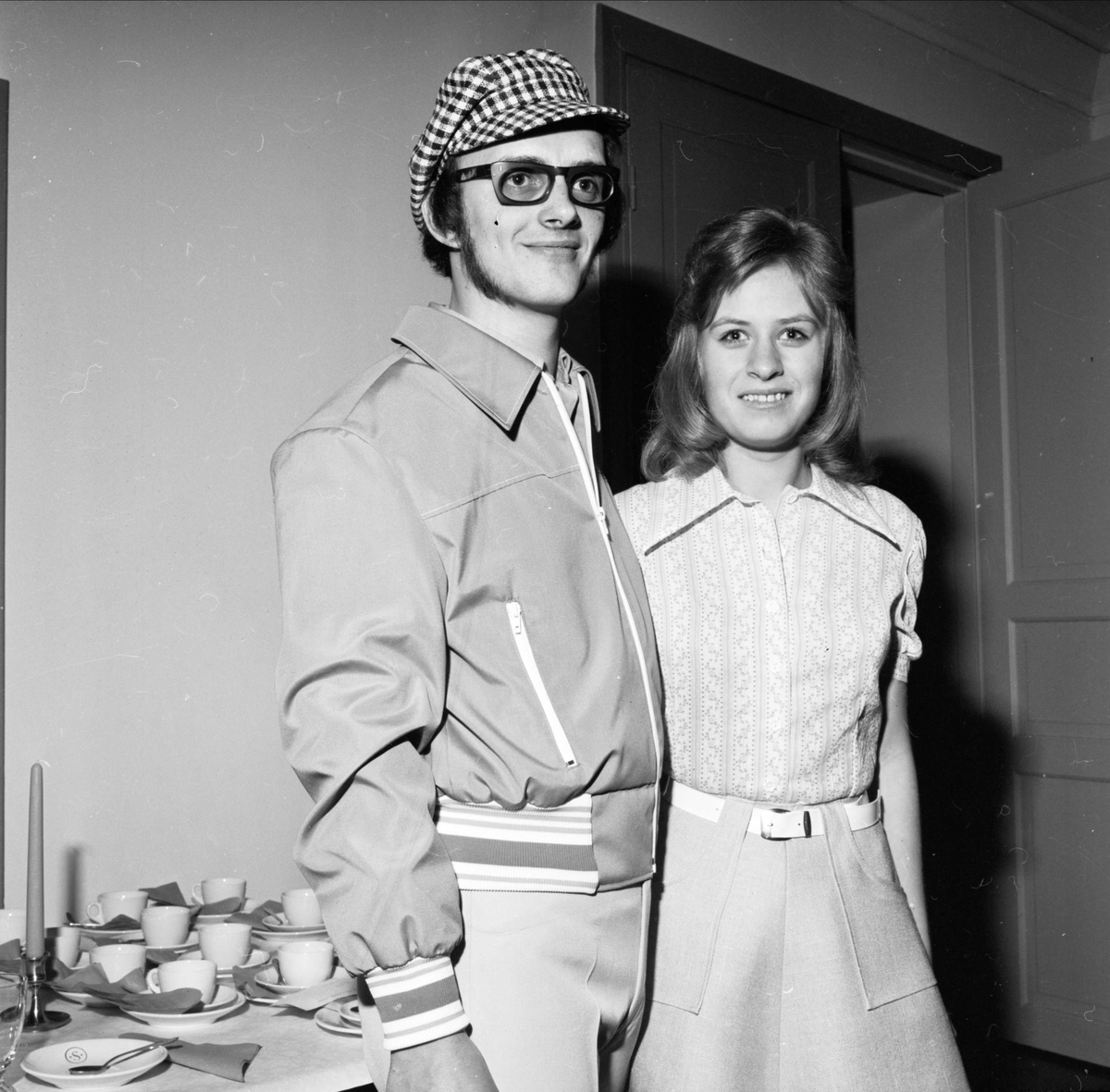 Modevisning i Söderfors, Uppland april 1973
