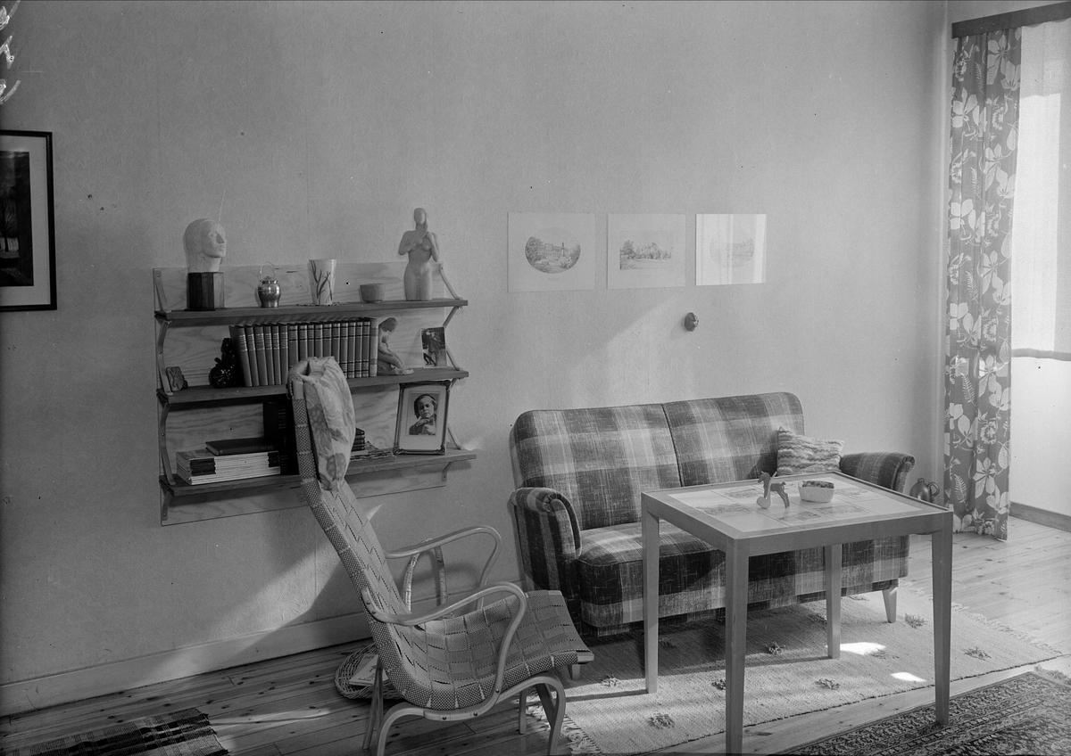 Bostadsinteriör - Svahn, Bangårdsgatan 1, kvarteret Bryggaren, Uppsala september 1948