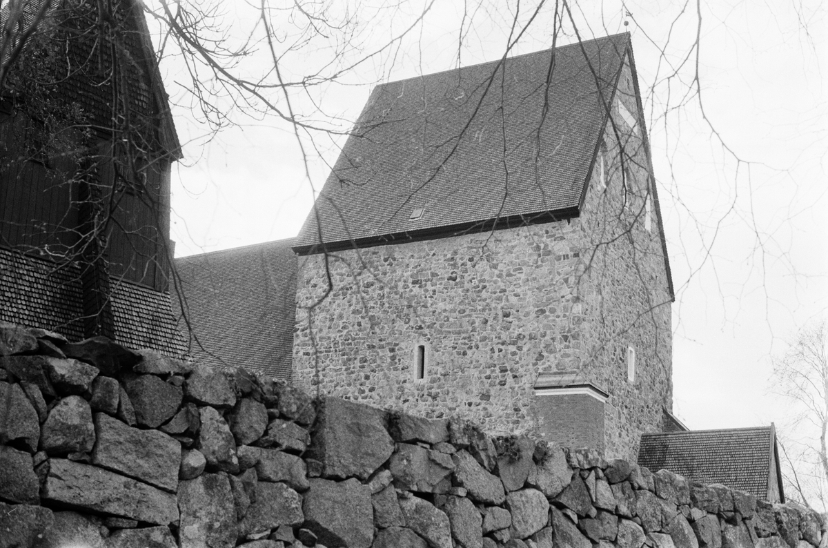 Gamla Uppsala kyrka - Arkeologi Gamla Uppsala 1988-1990