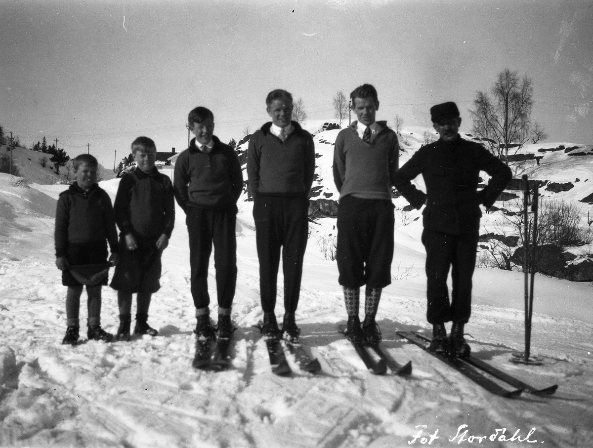 Familen Ruud i Storåsen i 1928.
