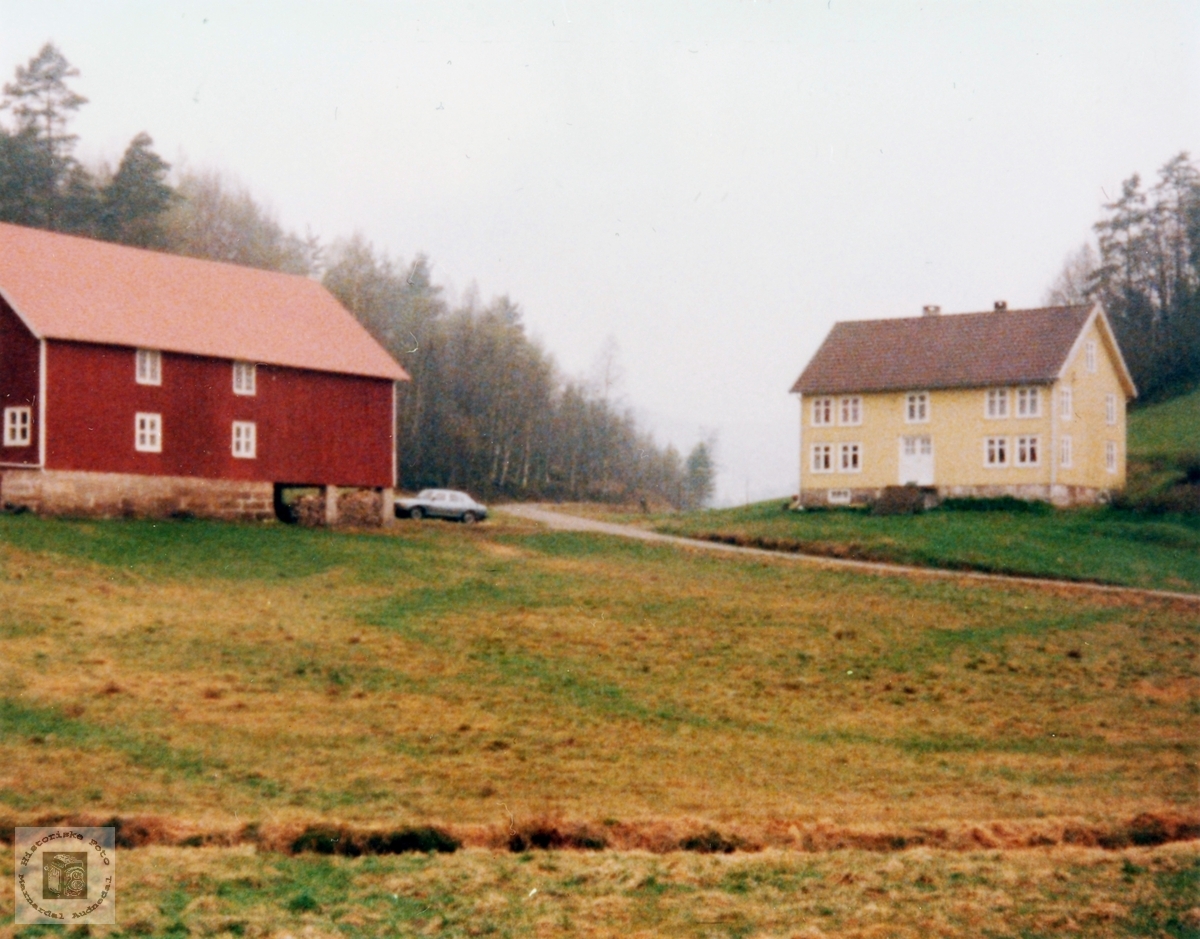 Gården "Der vest" på Sveindal i Audnedal.