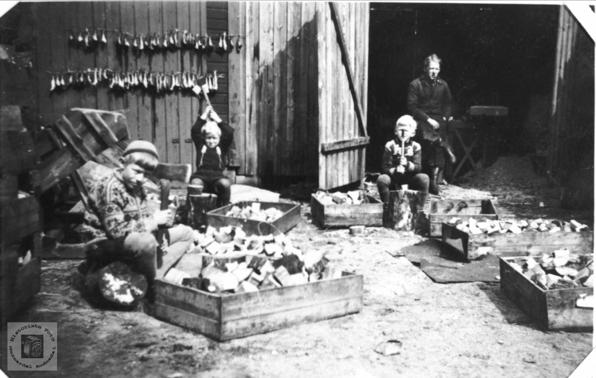 Produksjon av drivstoff til kjøretøy under andre verdenskrig, Bjelland.