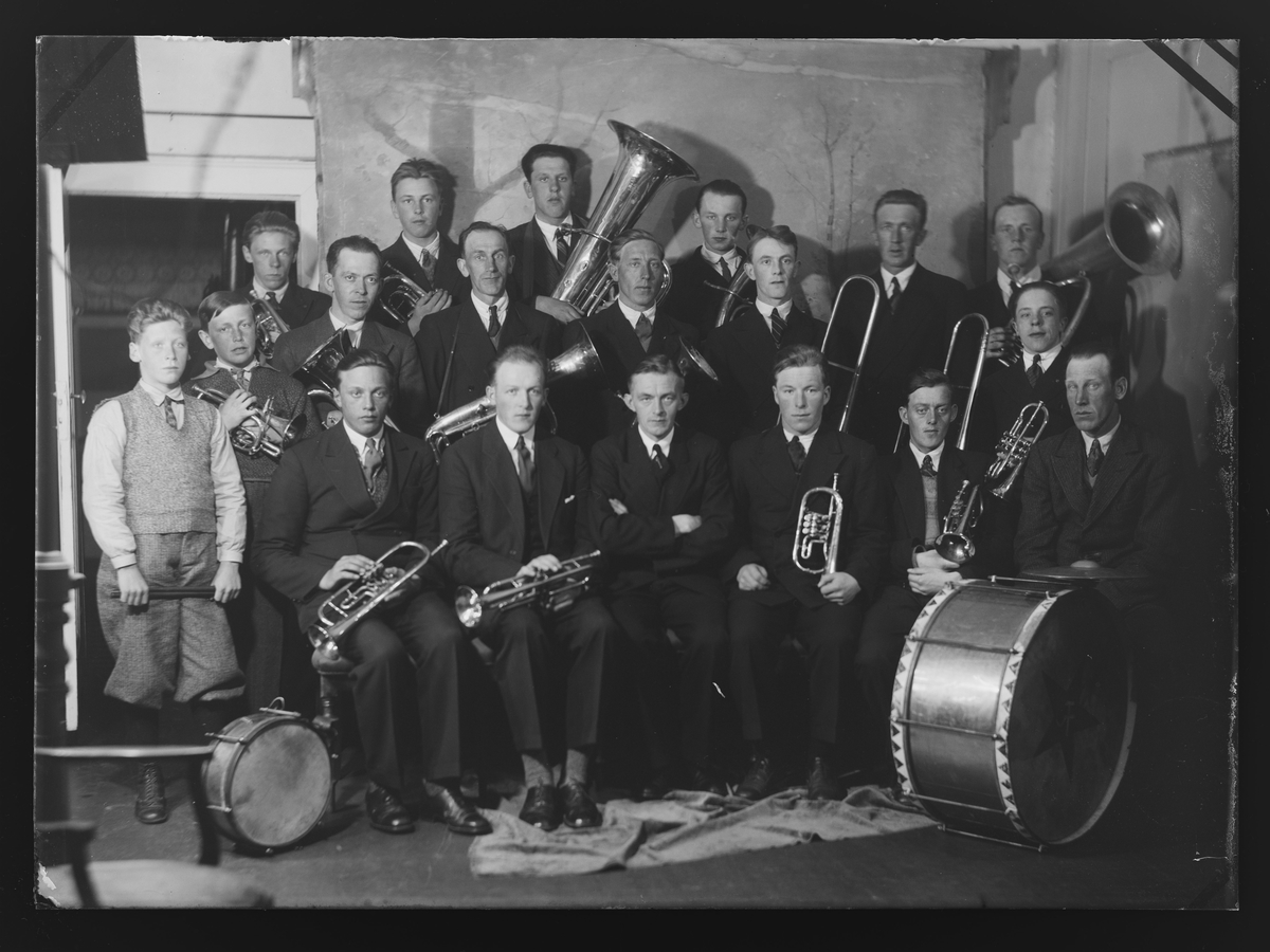 Gruppebilde av U.L. Magnes musikkorps, 1935