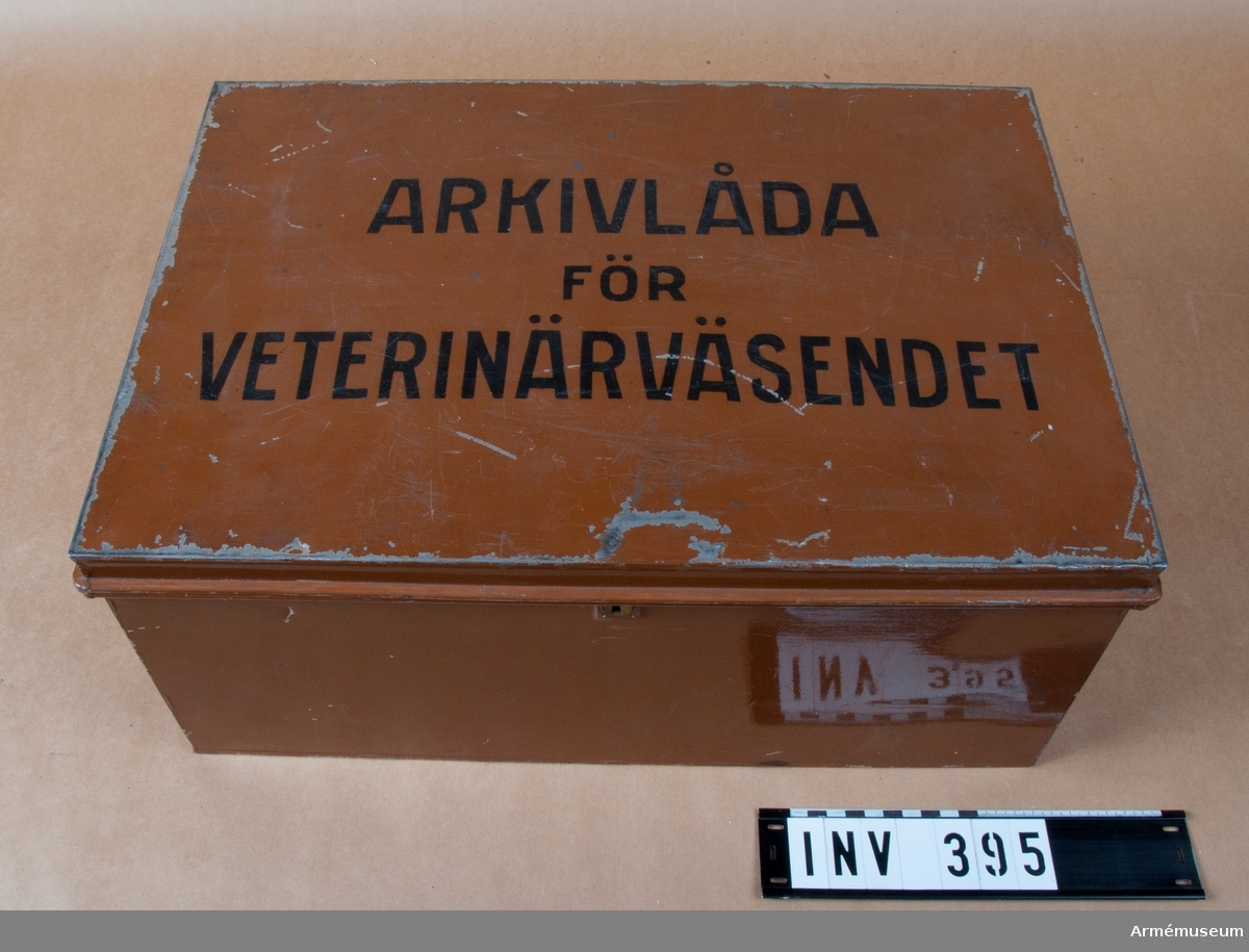 Arkivlåda för veterinärväsendet.