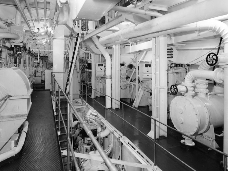 Interiör från maskinrum på fartyg 125 M/S Point Lacre.