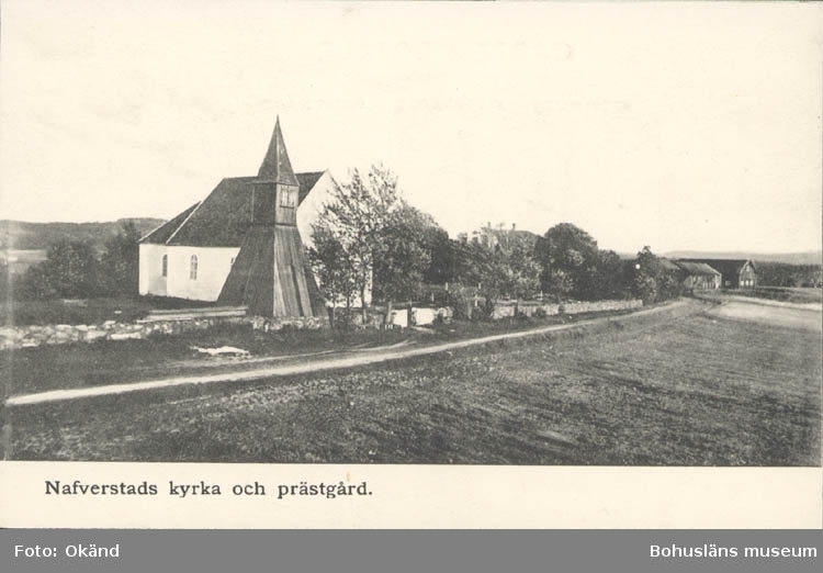 Tryckt text på kortet: "Nafverstads kyrka och prästgård."