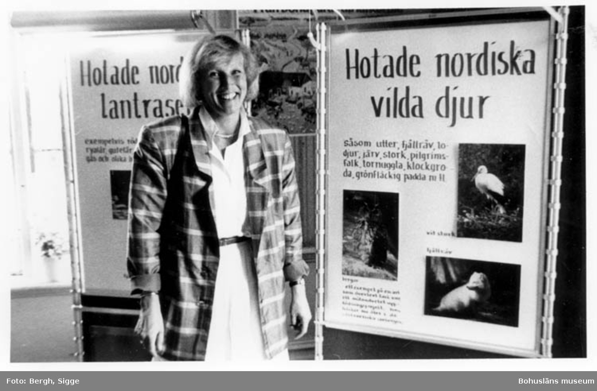Enligt text på fotot: "Chefen för Nordens Ark Lena Maria Lindén Åby säteri 1989".