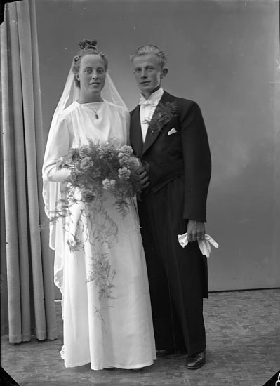 Enligt fotografens journal nr 6 1930-1943: "Edvardsson, Herr Thure Sköldunga Här".