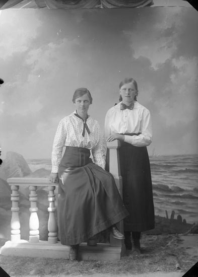 Enligt fotografens journal nr 3 1916-1917: "Olsson, Signe Järnklätt Här".