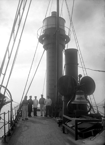Juli 1924. Ombord på fyrskeppet "Grisbådarna", gruppbild på besättningen.