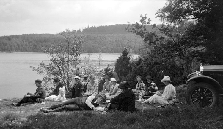 Enligt senare noteringar: St Hällungen, Hansson med flera. 18 Juli 1926.