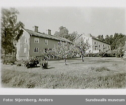 Foto 36:Arbetarbostäder fr 1930-40 ca.Foto 37: F d Inspektorsbostadfen.