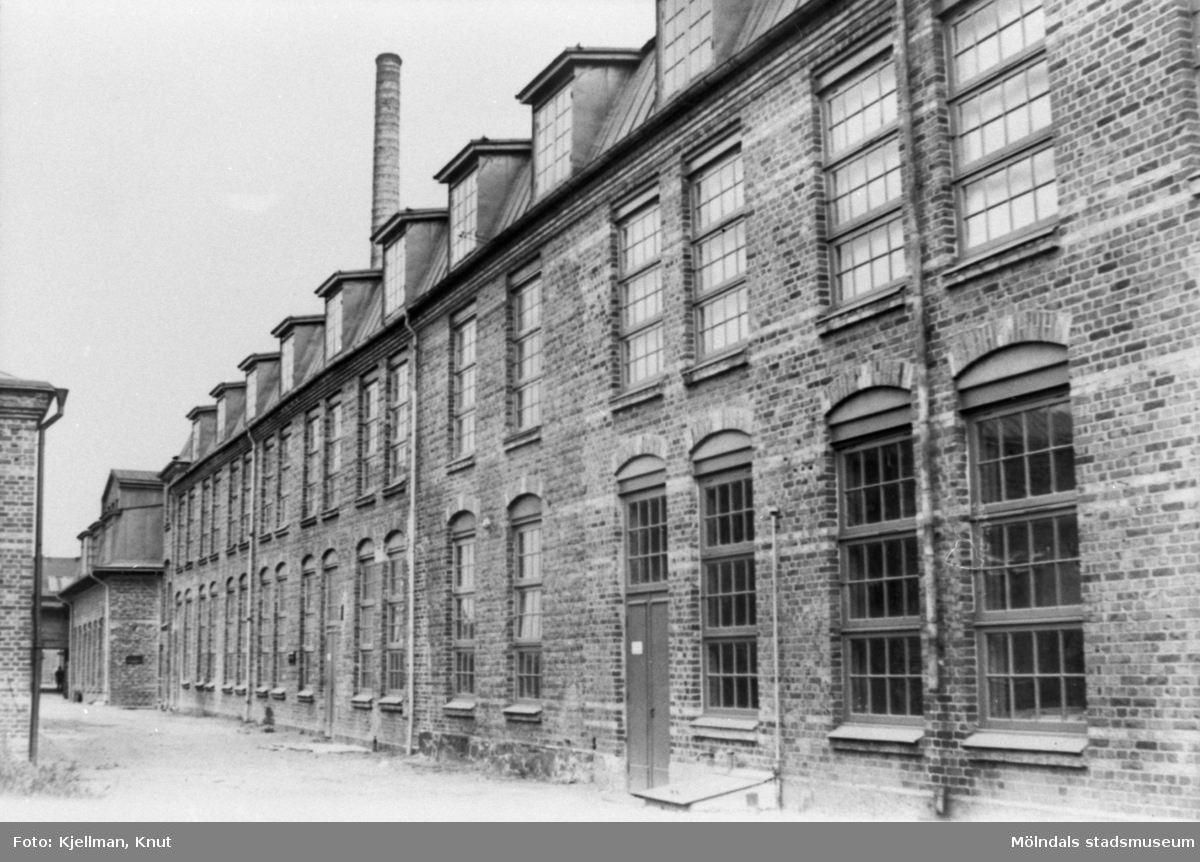 Krokslätts fabriker fotograferad inne på industriområdet, cirka 1900-1910.