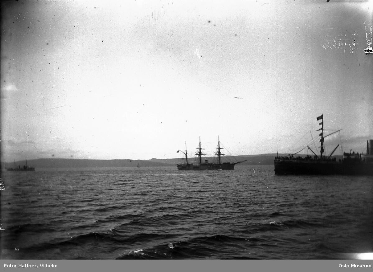 fjord, seilskip, dampskip, passasjerer