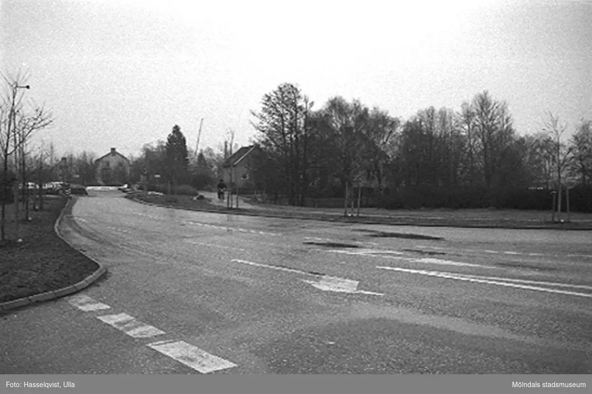 Översikt vid Skedebro från norr, 1996-01-16. Relaterade motiv: 2004_0121 - 0143.