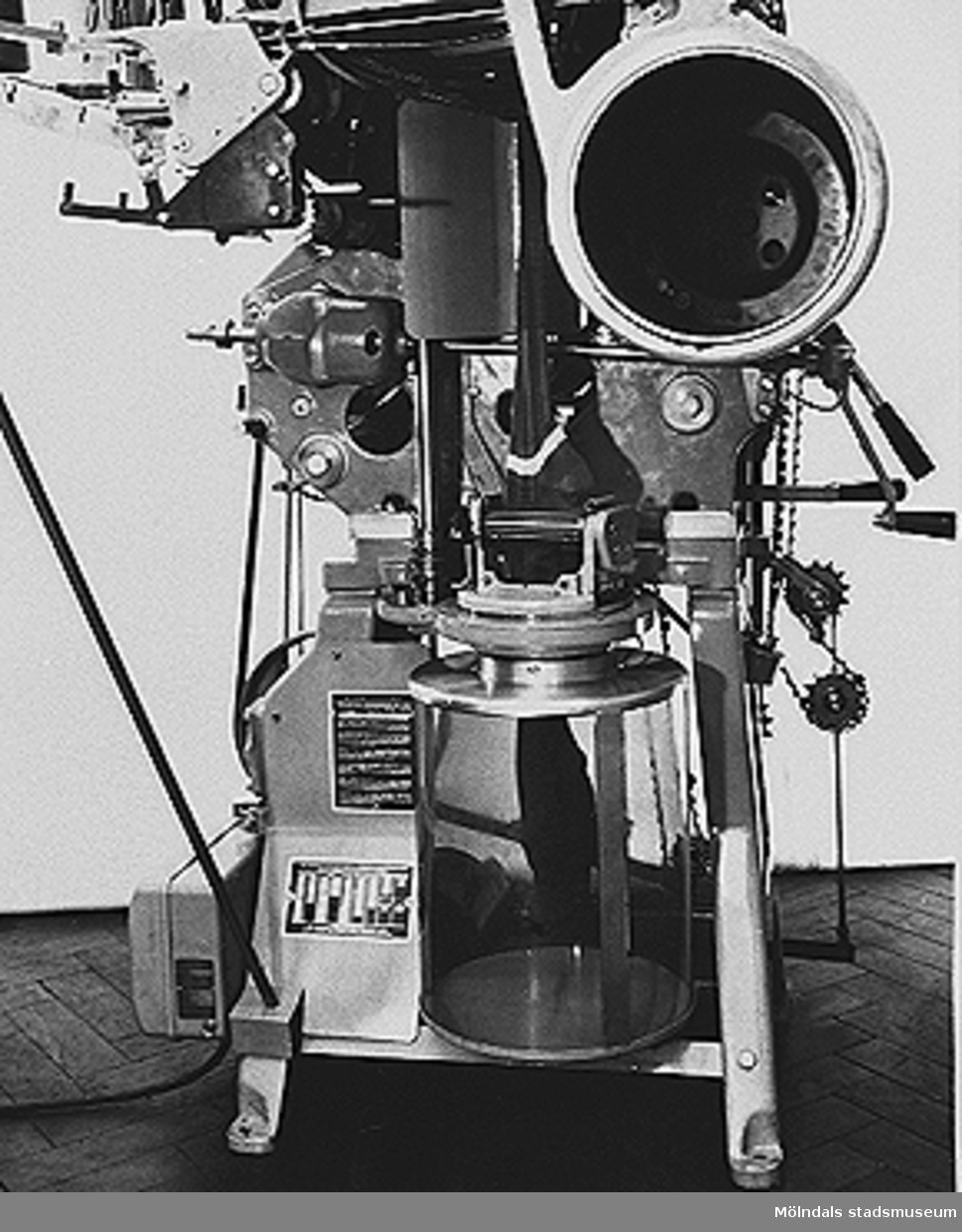 En maskin i Viktor Samuelsons fabrik "Strumpan", omkring 1940.