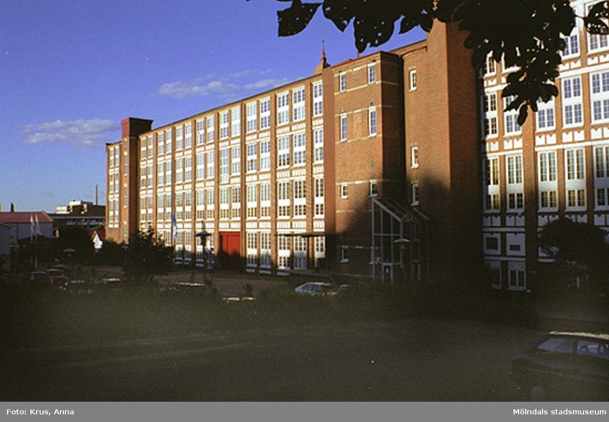 Kängurun 18 - Krokslätts fabriker f.d. Spinneriet från sydväst  del av fasad.