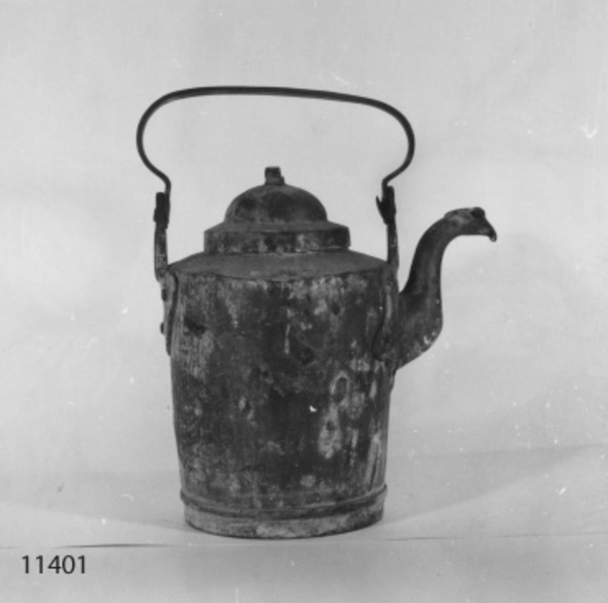 Kaffekittel av koppar. Försedd med lock, handtag och pip. Märkning på handtaget: "Wasa" och "Balder". Från slutet av 1800-talet.