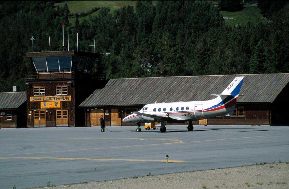 Lufthavn, 1 fly på bakken, LN-FAJ Jetstream 31 Bokn Fra Voast Air