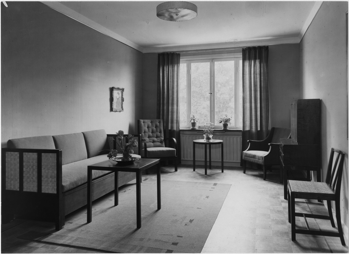 Stockholmsutställningen 1930
Hall 35, HSB:s utställning: lägenhet 5, vardagsrum.