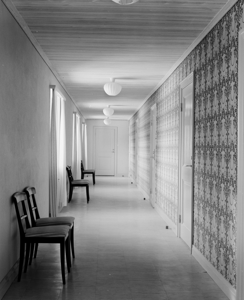 Hushållsseminarium
Interiör, korridor med stolar