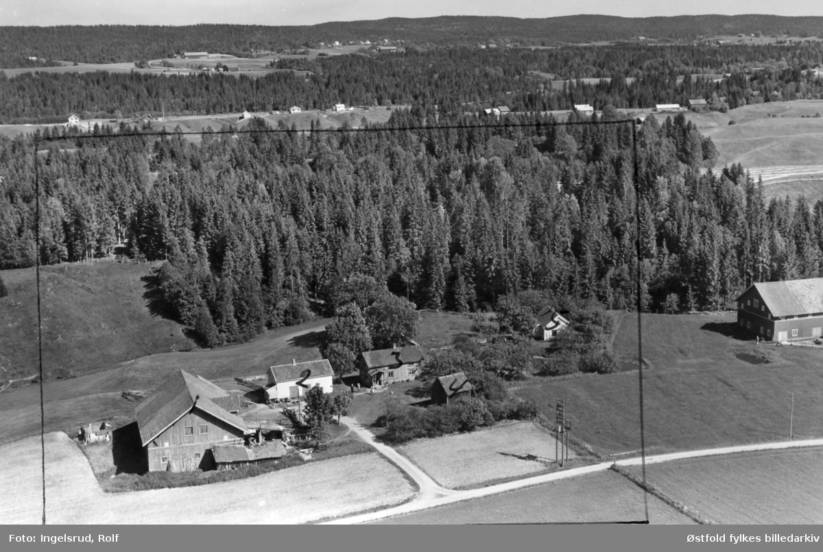 Gården Jahren i Eidsberg, flyfoto 26. juni 1956.