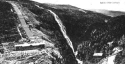 Rjukan. Mappe med 10 avlange bilder.