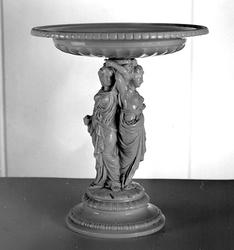 Porselensavdelingen.