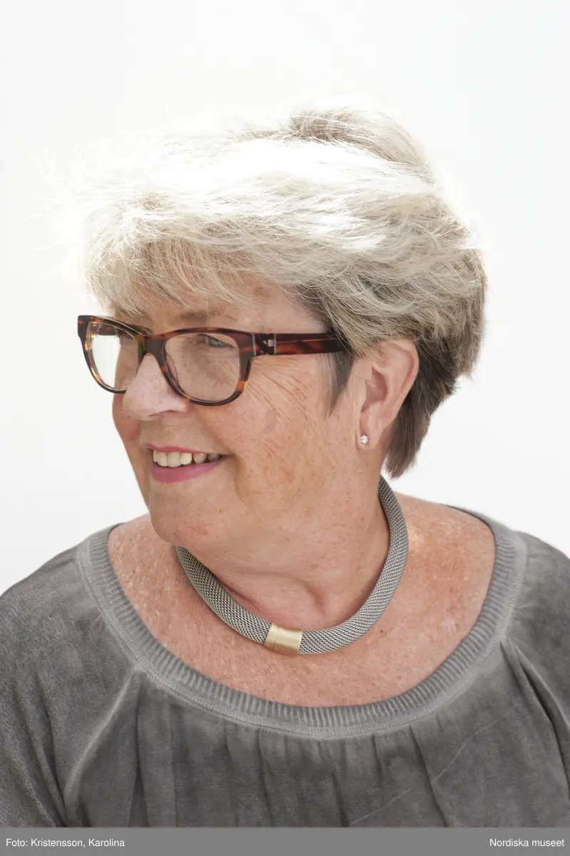 Har Bildspel Samtida Frisyrer Kvinna Med Kort Har Lugg