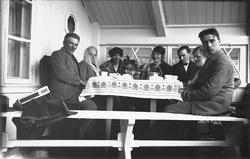 Kaffebord på Lilleaker gård.