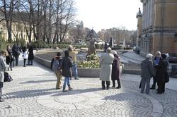 Fotodokumentasjon av Wenche Foss statue iforb med hennes bor