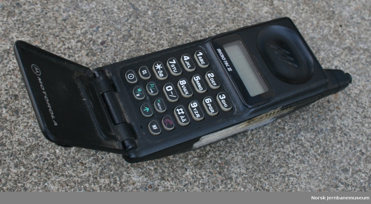 Mobiltelefon
Fabrikat:  Motorola
Type: P-DPCV
SER.NR: 190GTN4189