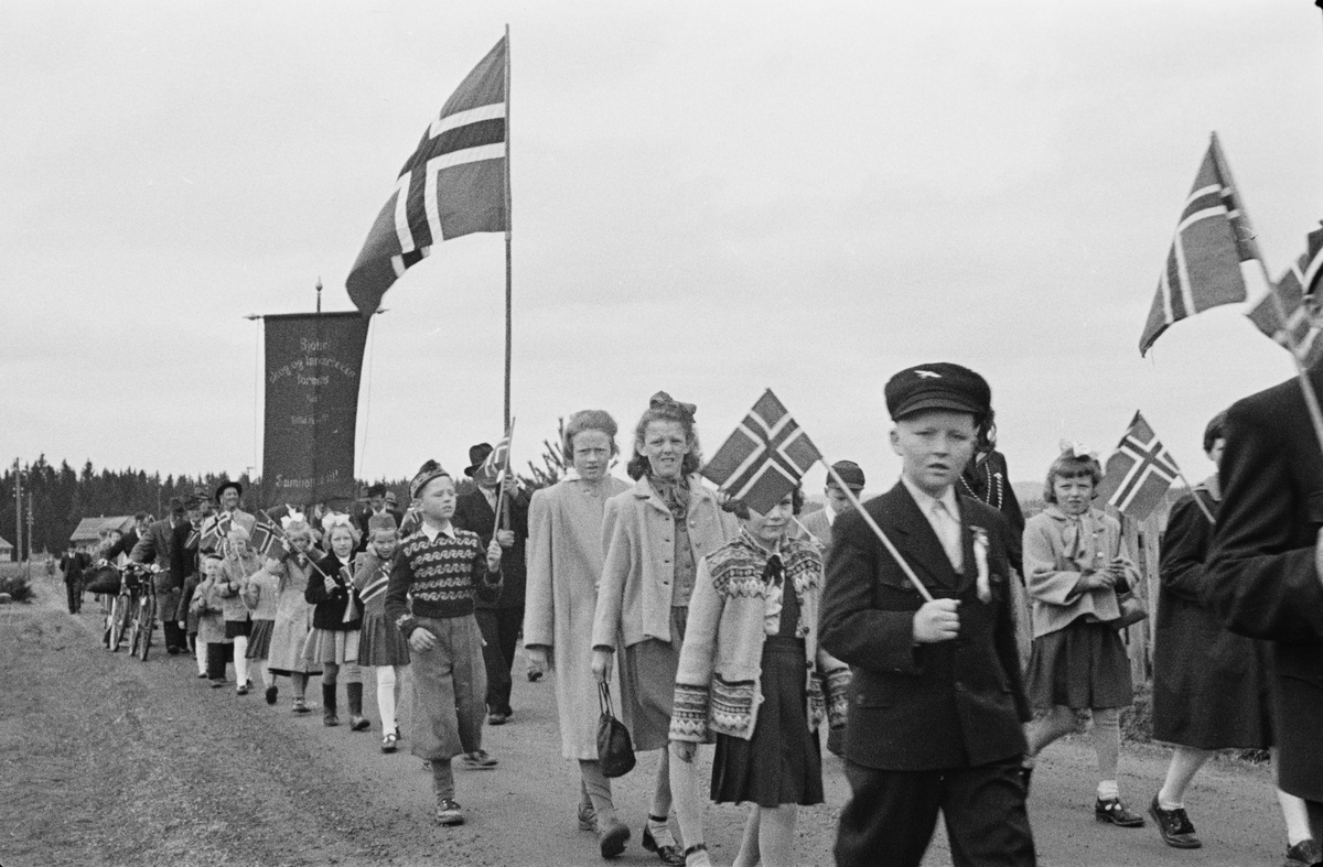 1. mai 1955. Jømna, Elverum.