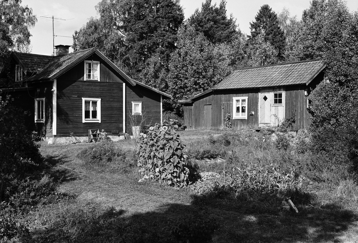 Uthus, Juvansbo, Rasbokils socken, Uppland 1982