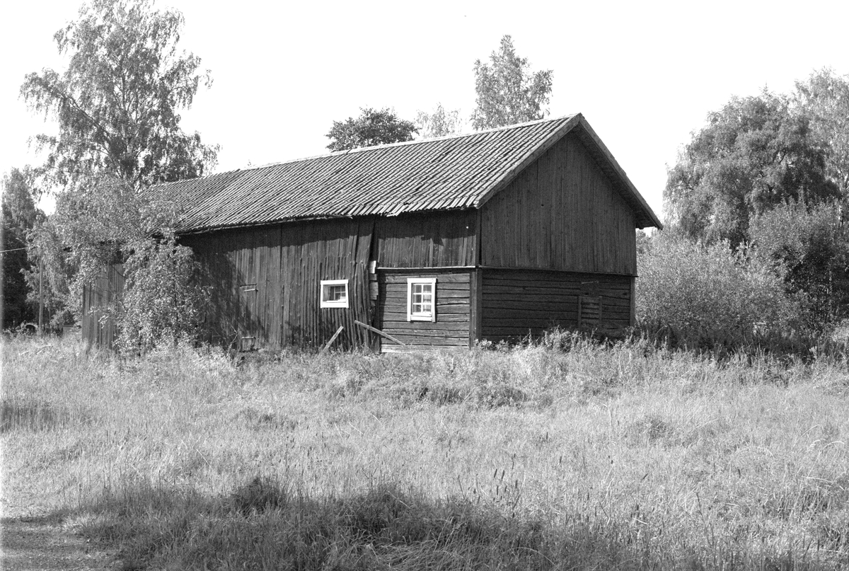 Uthuslänga, Juvansbo, Tibble 5:4, Rasbokils socken, Uppland 1982
