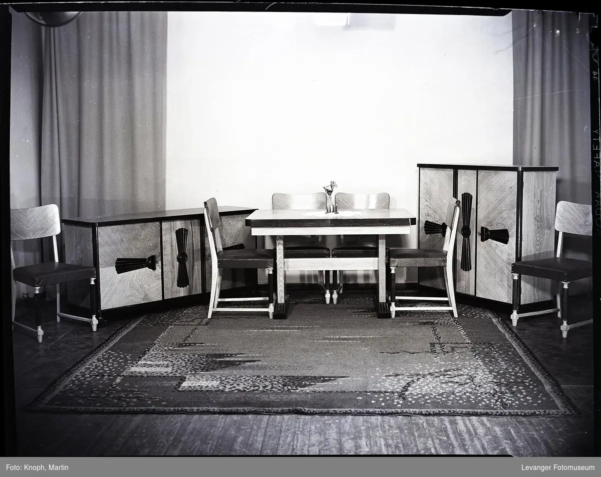 Møbelutstilling på Nordenfjells stol og møbelfabrikk