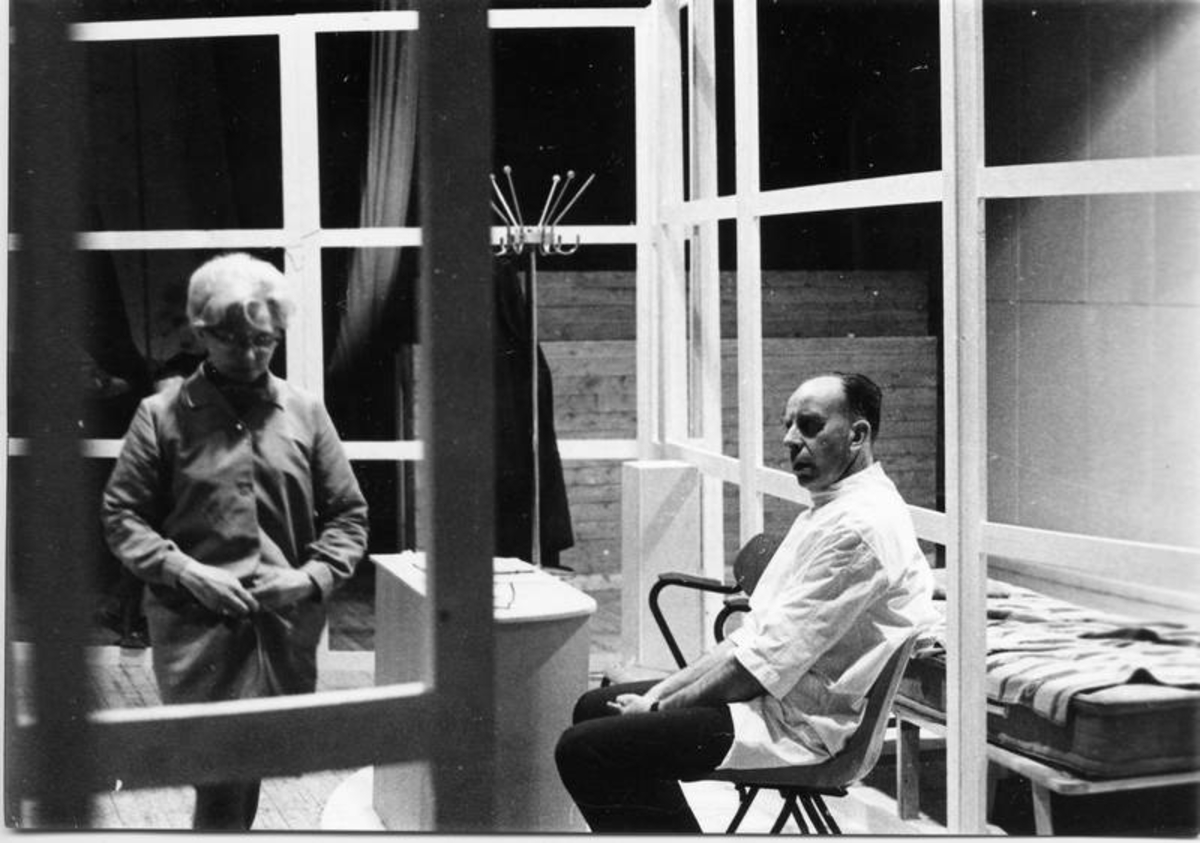 Narvik Teaterlag. "Kaktus blomsten". Ester Jervant og Steinar Hjertholm.