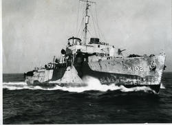 Motiv: Flower kl. korvett Rose (K102). 45Grader styrbord bau