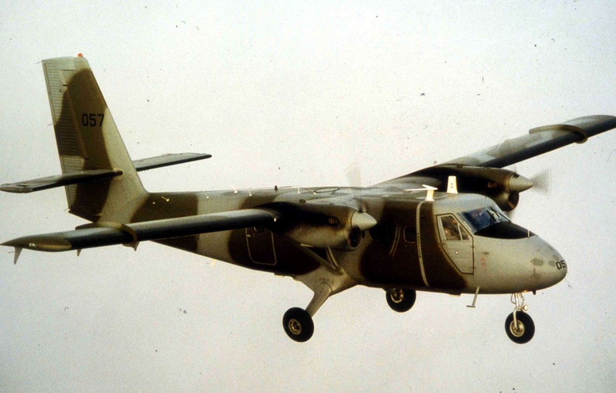 Ett fly i lufta ,DHC-6-100   Twin Otter         57    719 skv.
