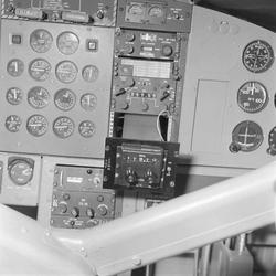 Radioutstyr AMR-207 i Twin Otter, med kjennemerke XJ-L. Flye